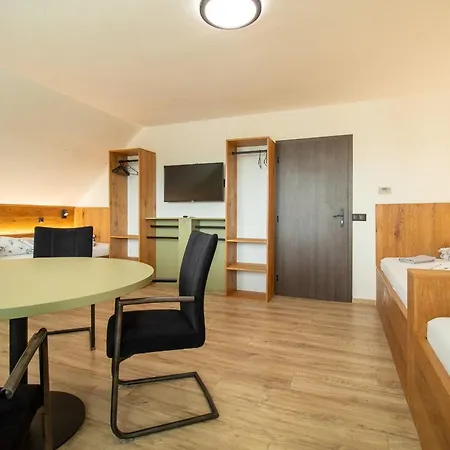 Апартаменты Large For Up To 11 Guests