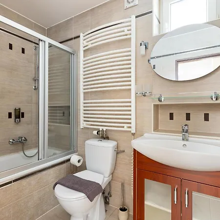 Апартаменты Large For Up To 11 Guests *