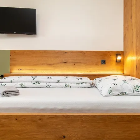 Апартаменты Large For Up To 11 Guests *